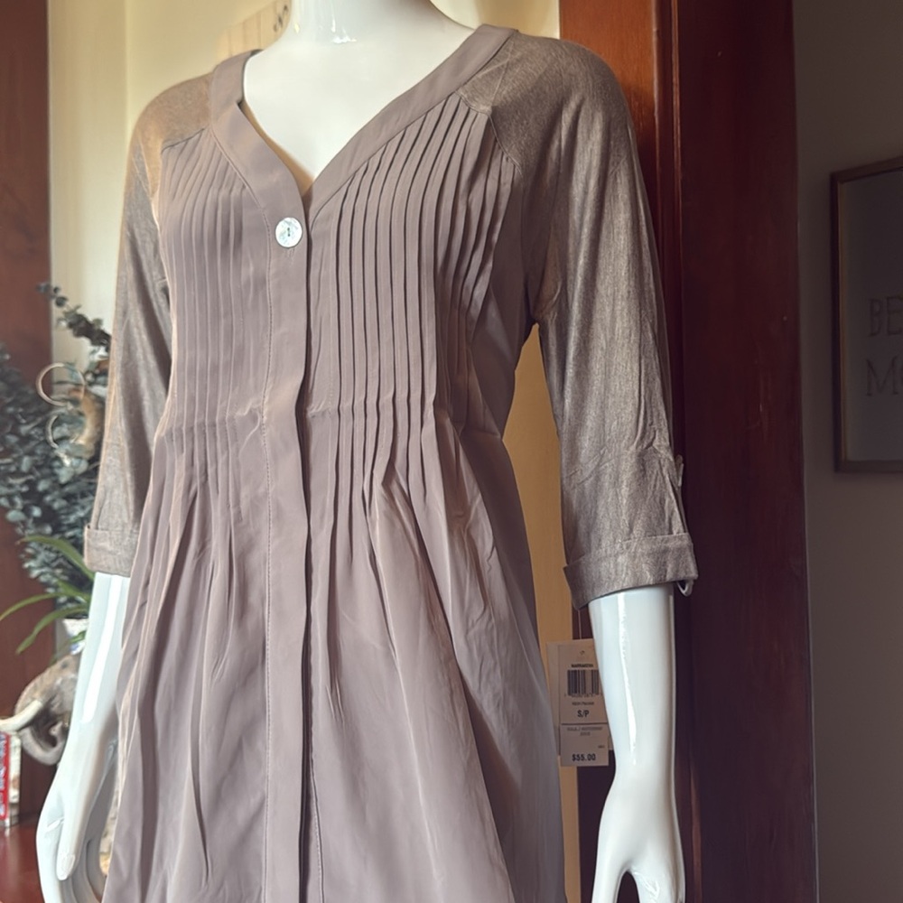 NWT Style&Co size small Women's Taupe Button-Front Top